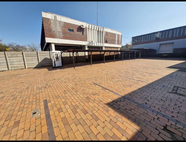 3,762M² WAREHOUSE TO LET IN BENROSE